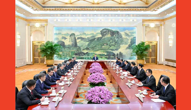 Xi meets heads of foreign delegations attending SCO council of foreign ministers meeting