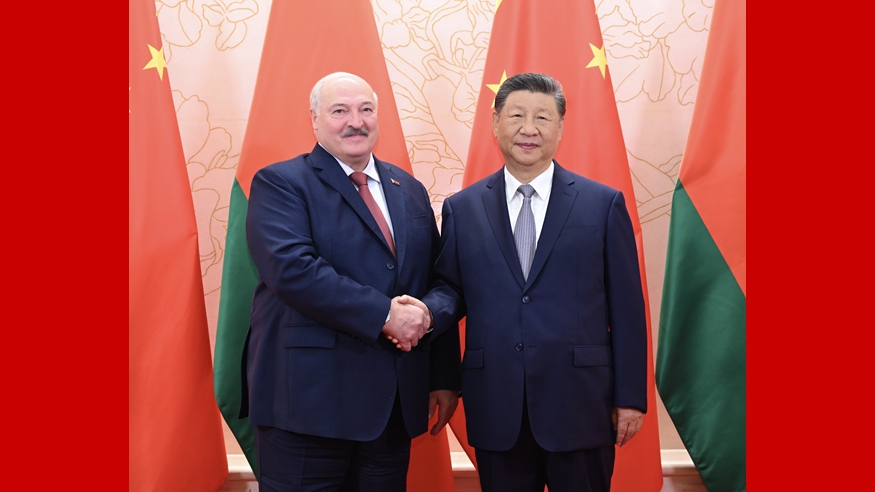习近平会见白俄罗斯总统卢卡申科