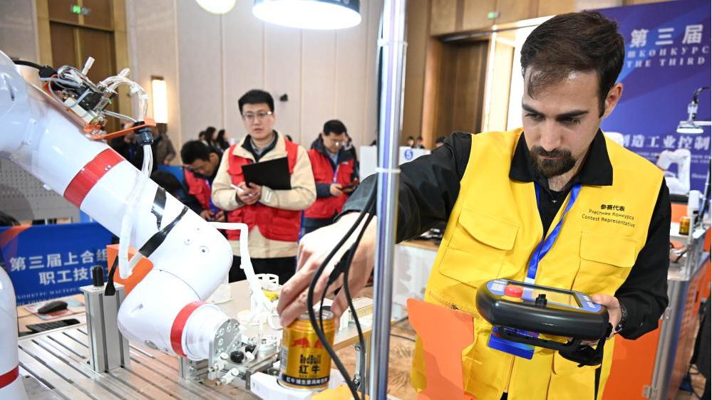 3rd SCO Countries Worker Skills Contest kicks off in Qingdao, China's Shandong
