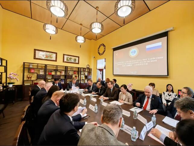 Посол КНР в РФ Чжан Ханьхуэй принял участие в симпозиуме на тему ШОС