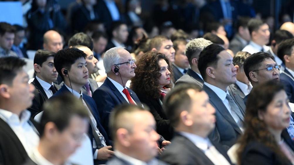 SCO members sign industrial cooperation deals totaling 4.8 bln yuan in China's Tianjin